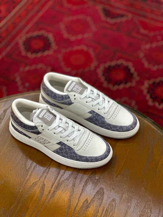 Givenchy Sneakers