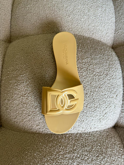 Dolce & Gabbana Slippers 2 colors