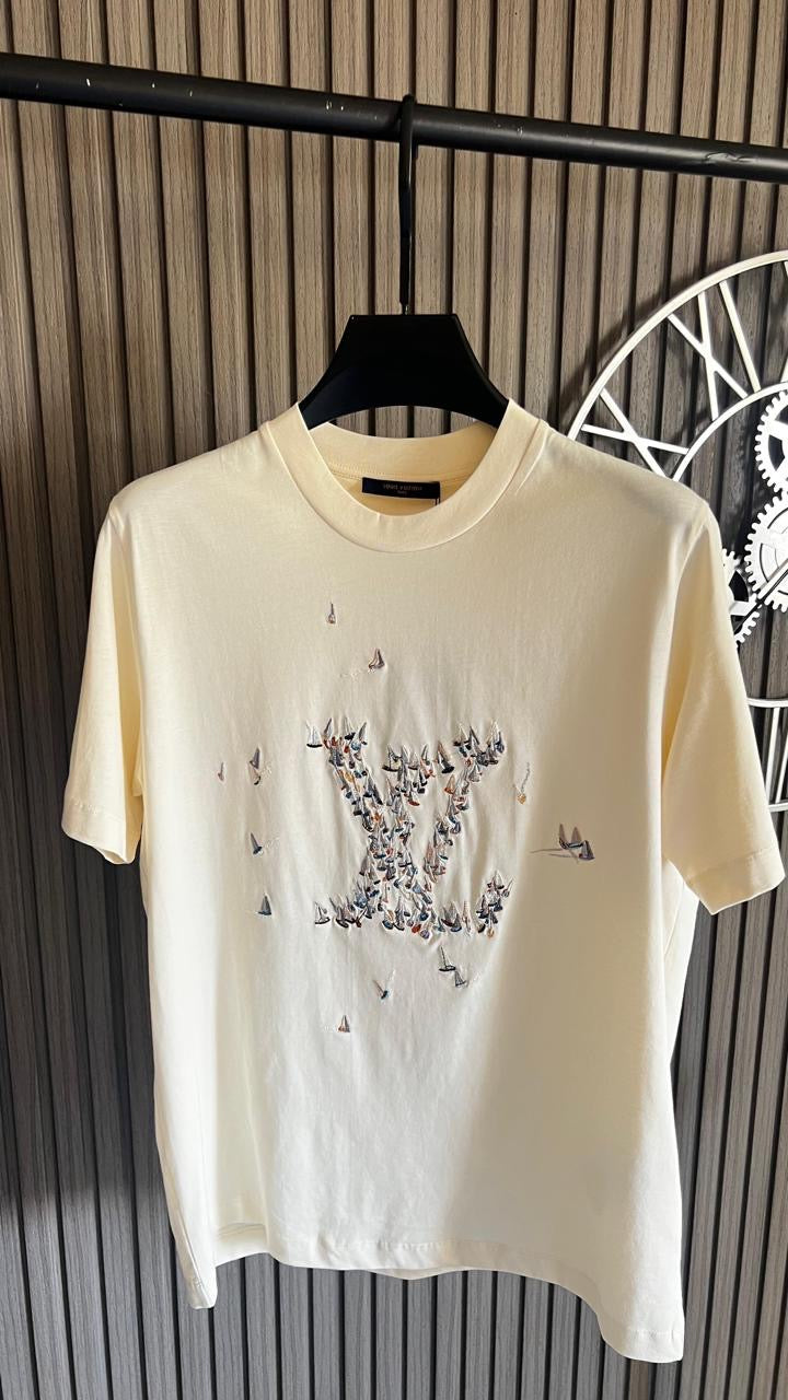 Louis Vuitton T-Shirt 2 colors