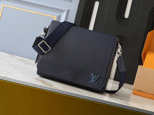 Louis Vuitton Messenger Bag