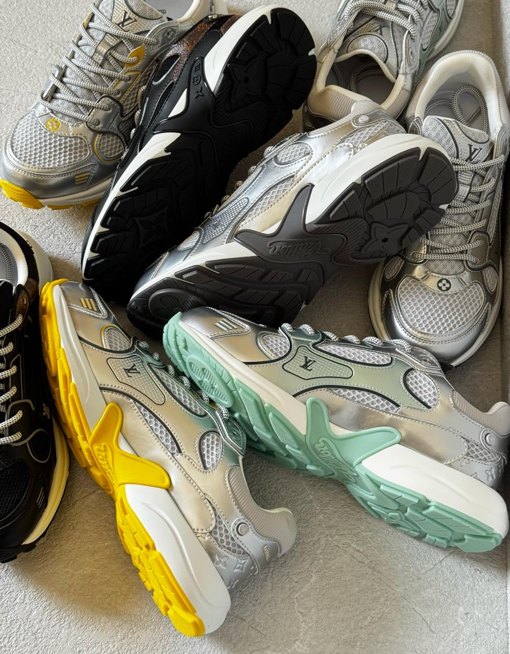 Louis Vuitton Sneakers 4 colors