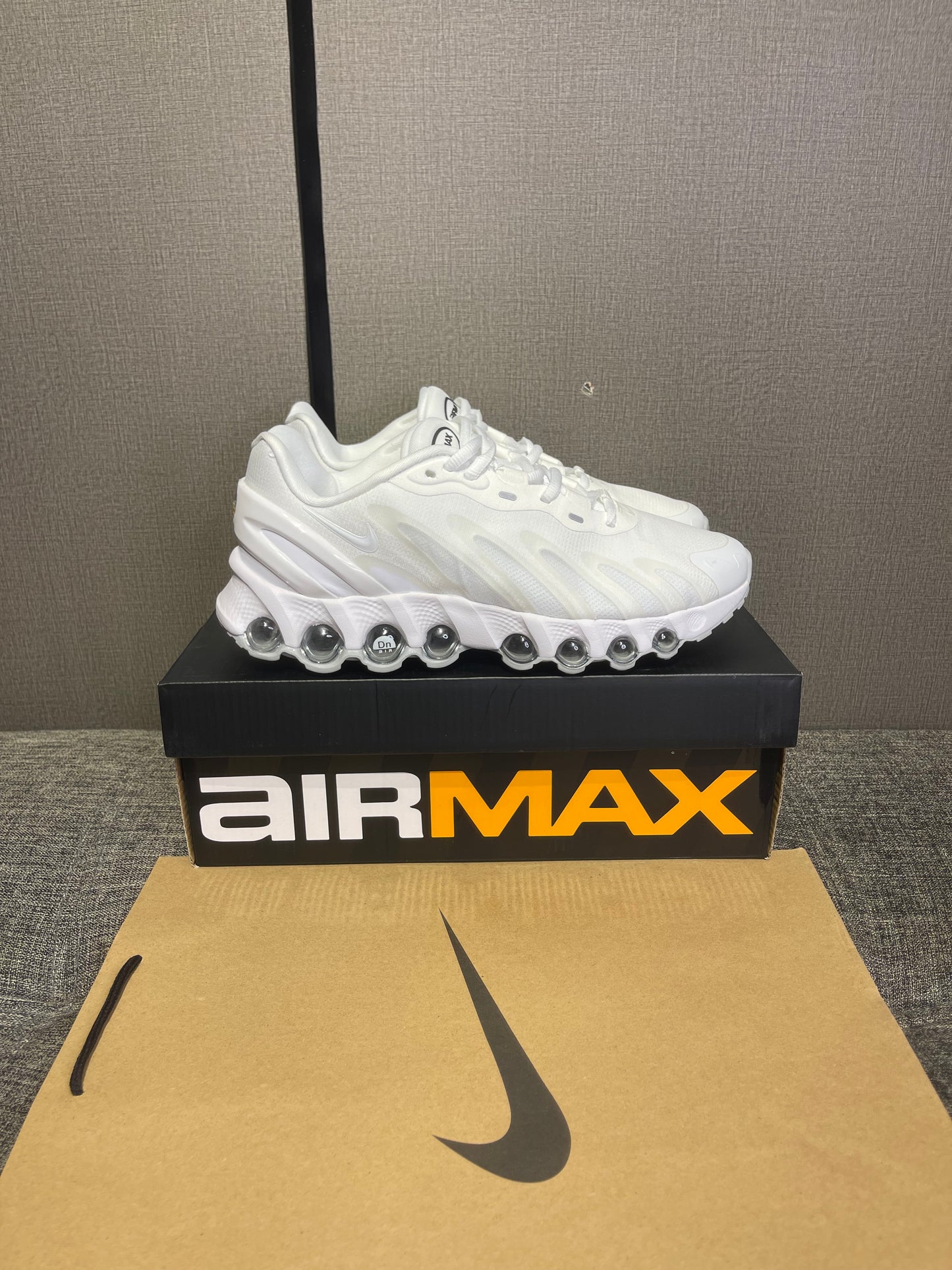 Nike Air Max DN 8