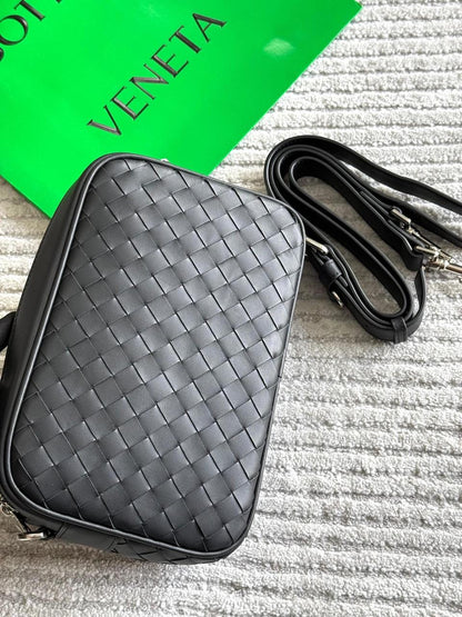 Bottega Pouch