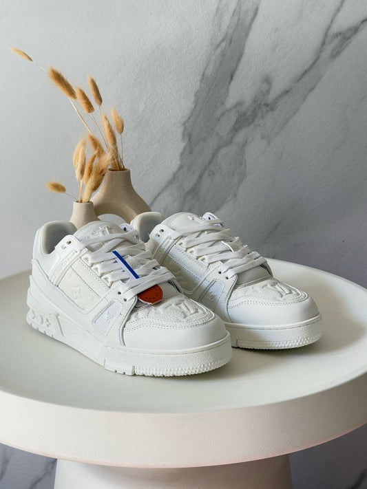 LOUIS VUITTON SNEAKERS