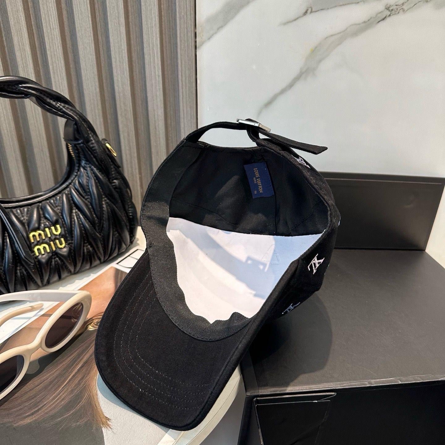 Louis Vuitton Cap