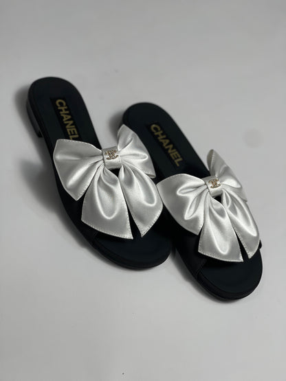 Chanel Slippers 2 colors