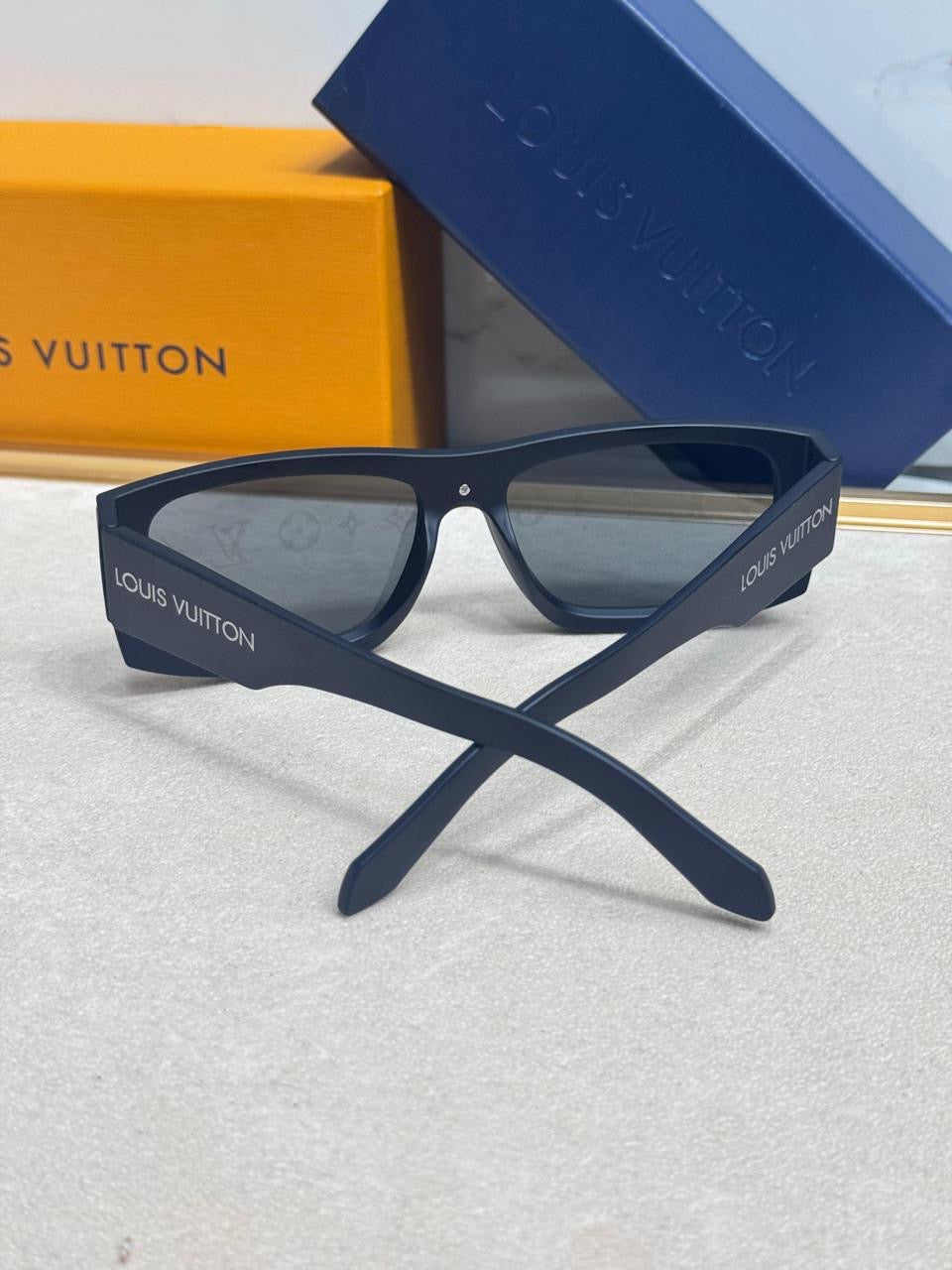Louis Vuitton Sunglasses 2 colors
