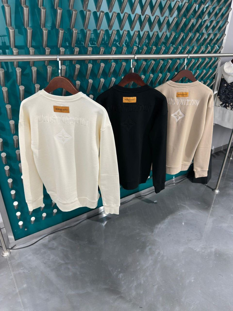 Louis Vuitton Sweatshirt