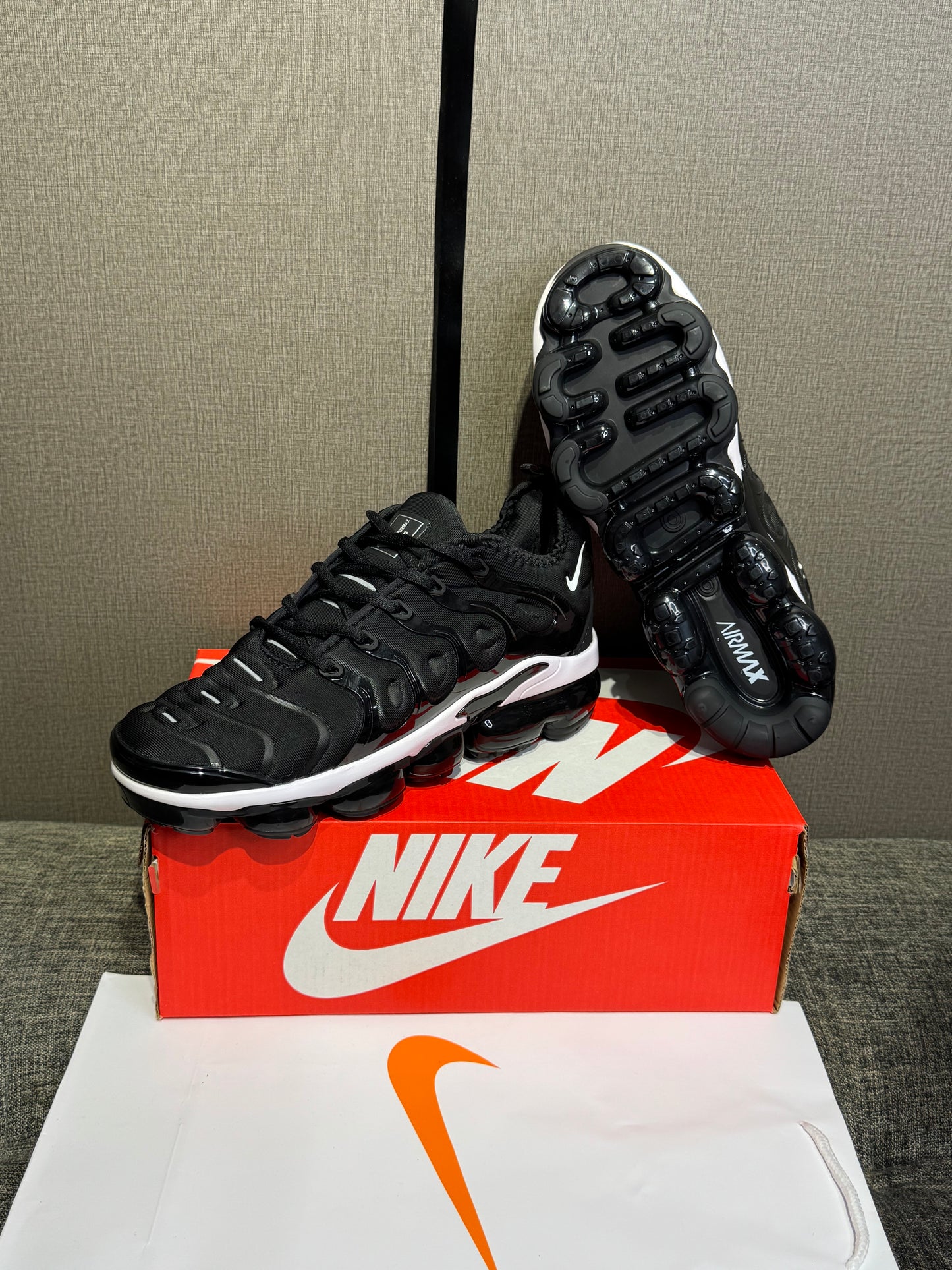 Nike VaproMax Black/White