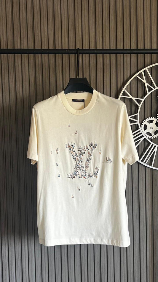 Louis Vuitton T-Shirt 2 colors
