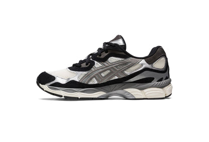 ASICS Sneakers