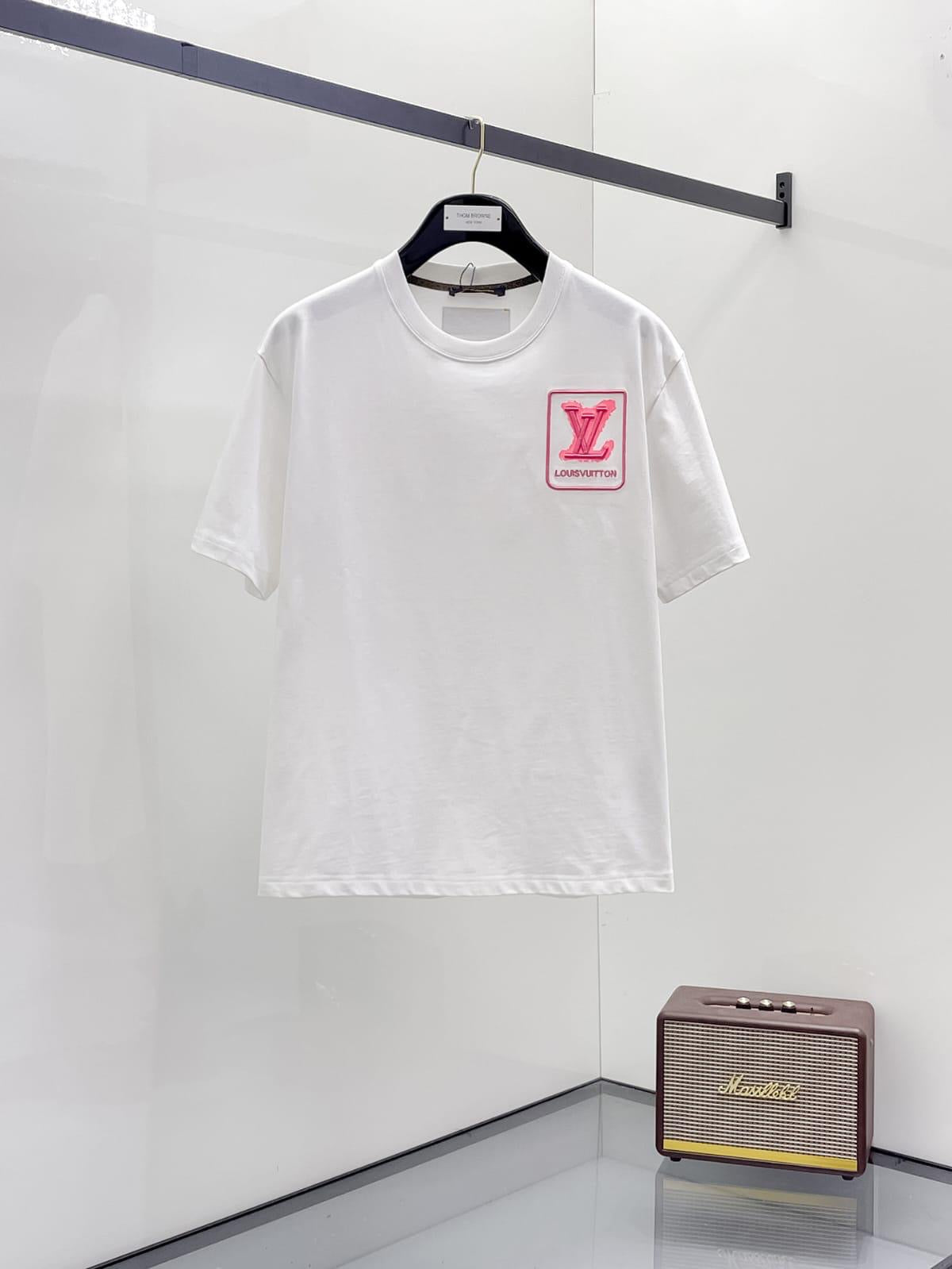 Louis Vuitton T-Shirt 2 colors
