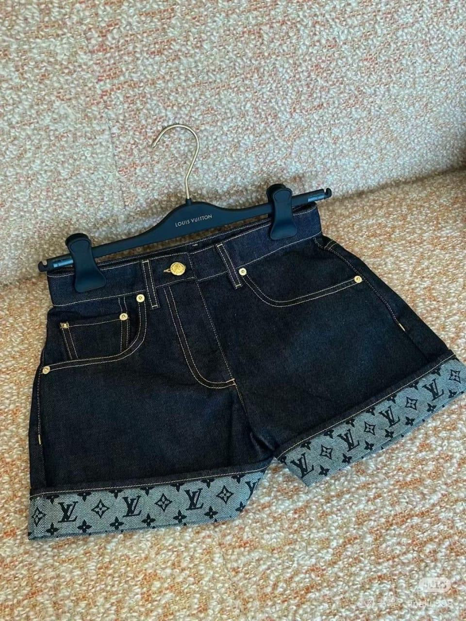 Louis Vuitton Short