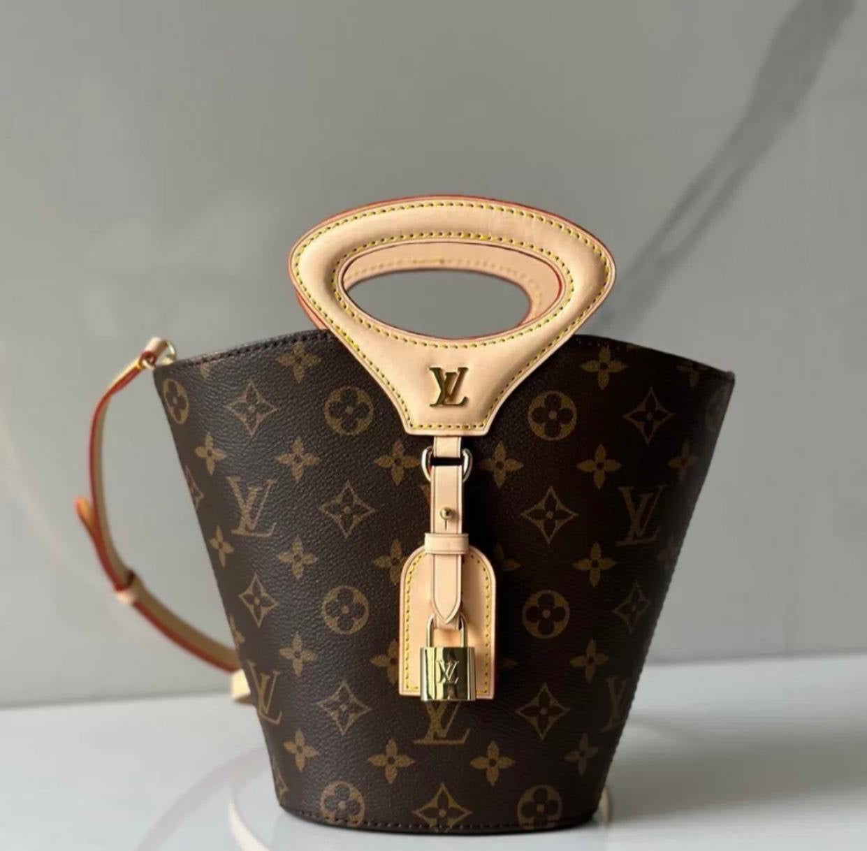 Louis Vuitton Bucket Bag (VIP Quality)