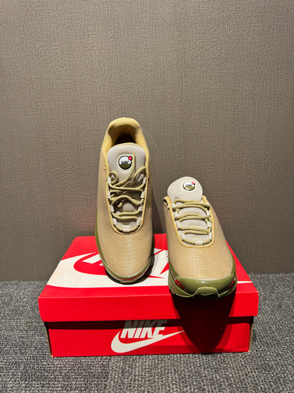 Nike Air Max DN Olive