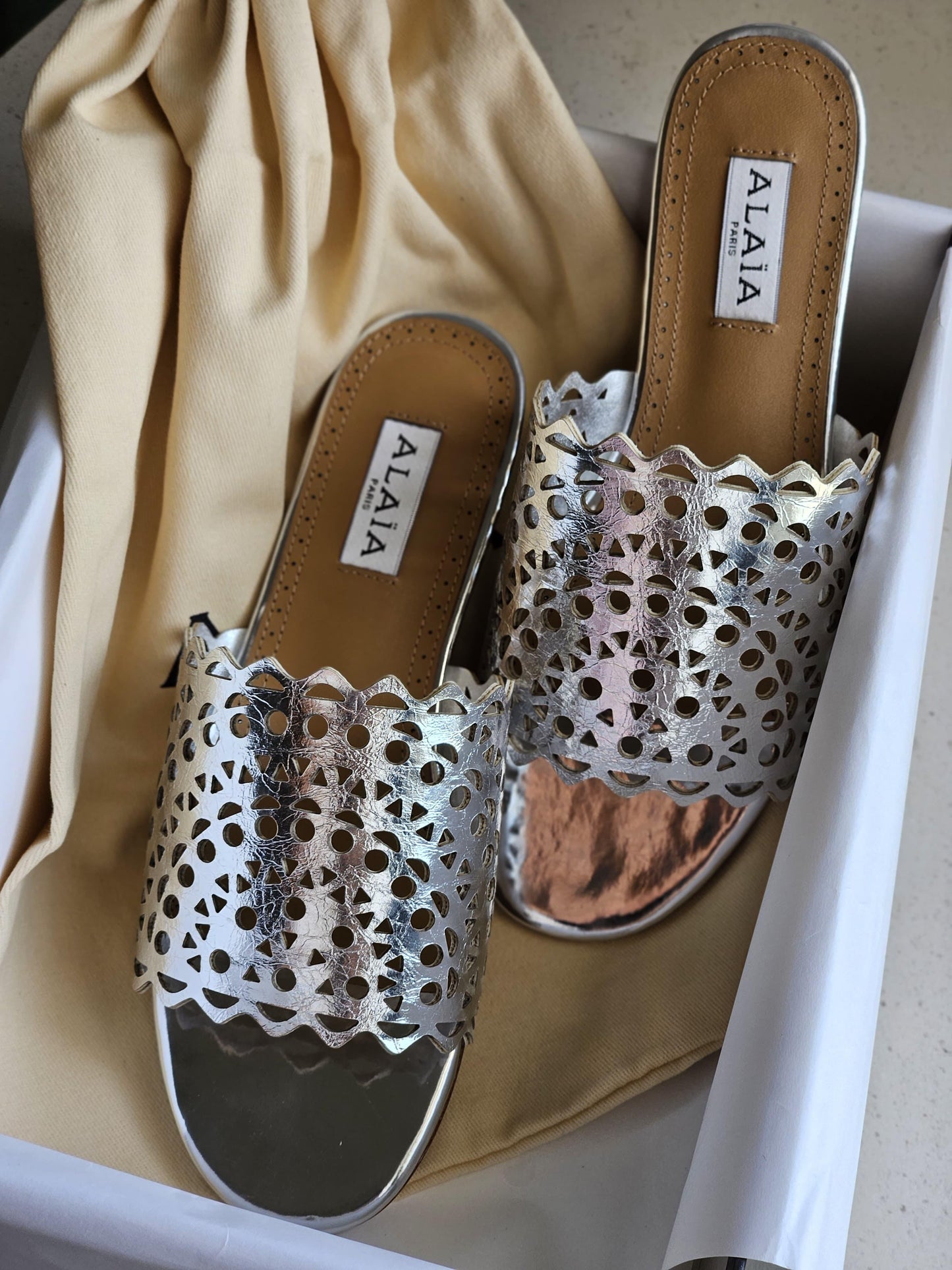 ALAIA Slippers 3 colors
