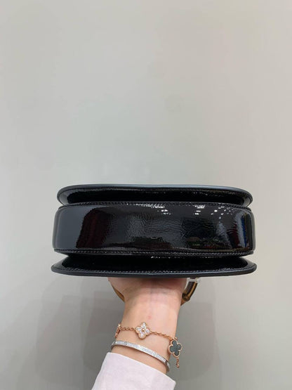Gucci Sling Bag (VIP Quality)