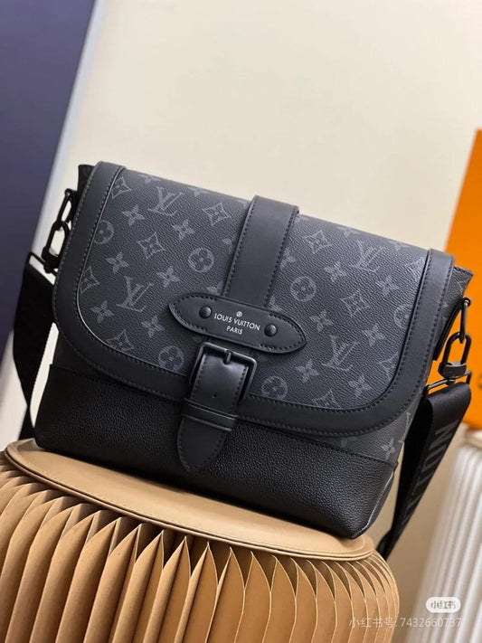 Louis Vuitton Messenger Bag
