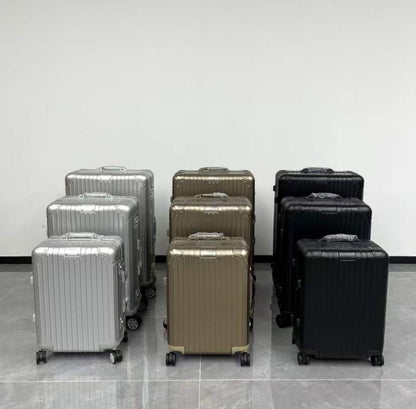 Rimowa Trolly Suitcase Set