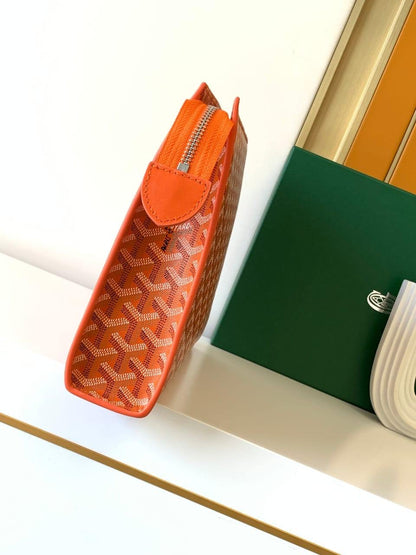 Goyard Clutch