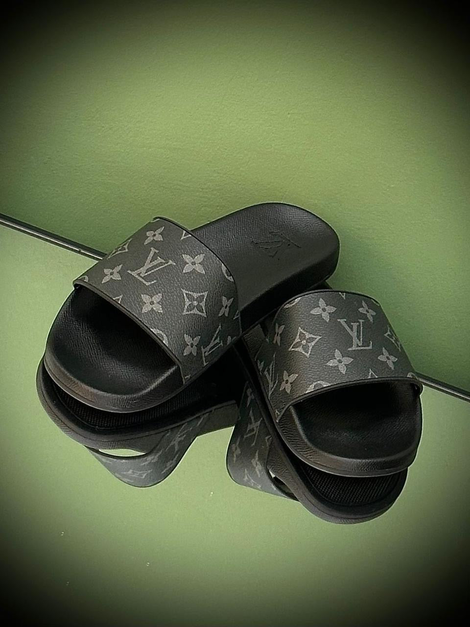 Louis Vuitton Slippers 2 colors