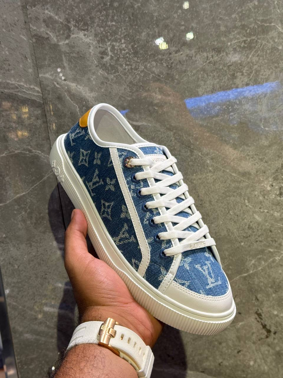 Louis Vuitton Sneakers