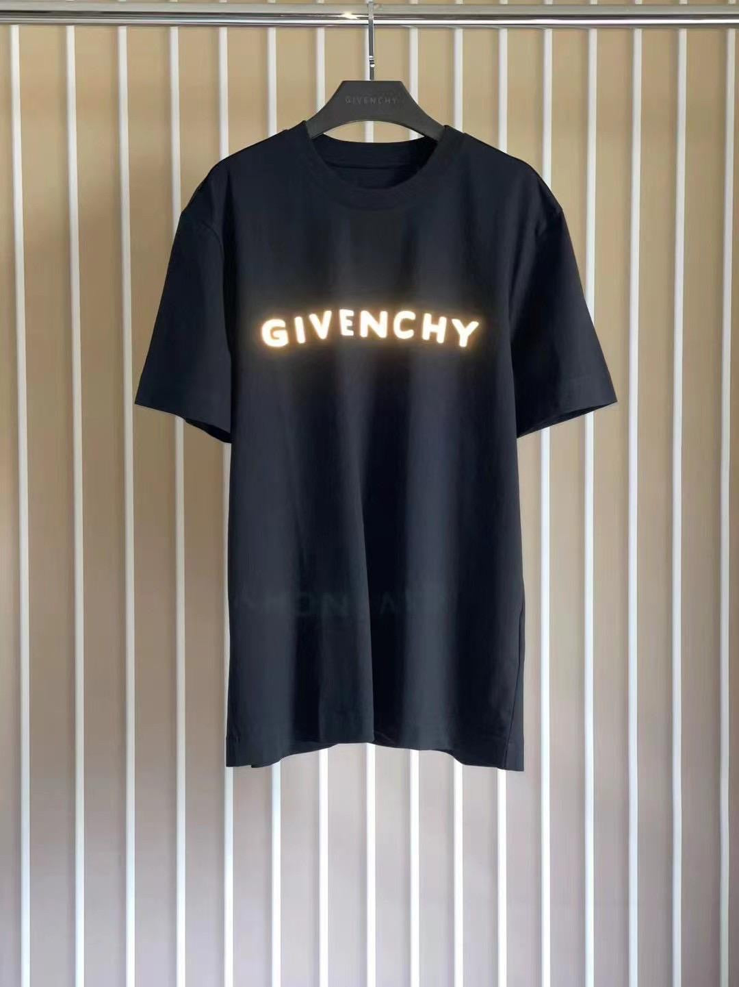 Givenchy T-Shirt 2 colors