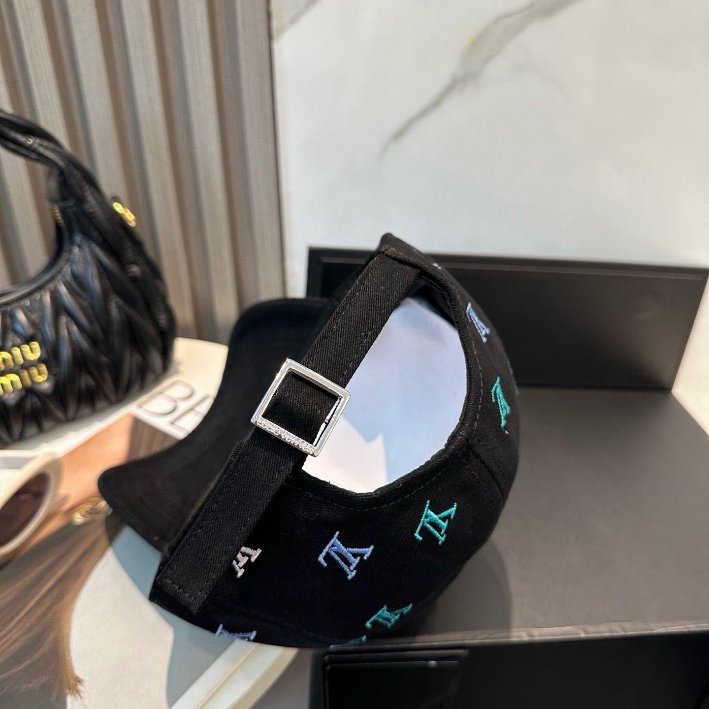 Louis Vuitton Cap