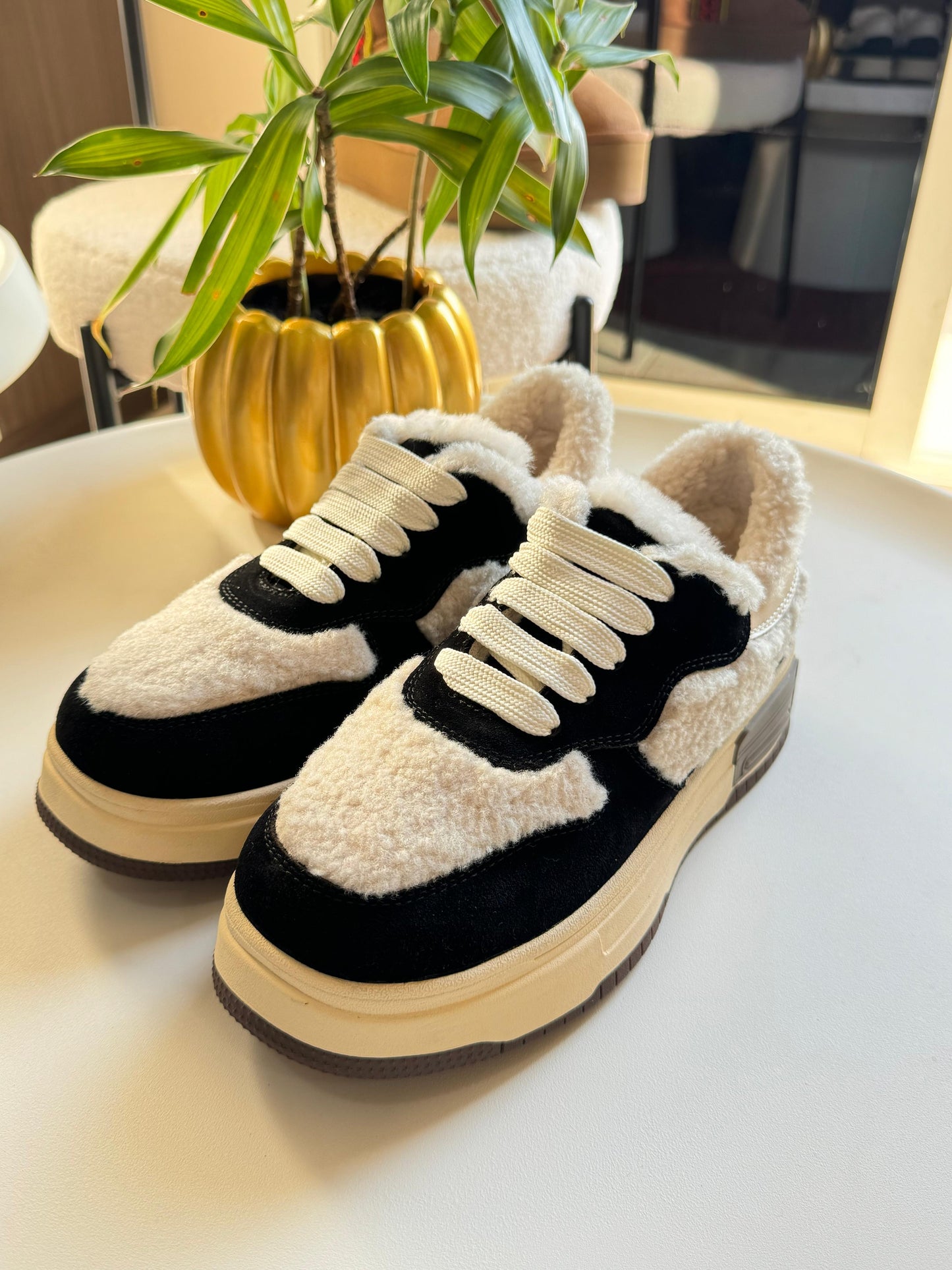 UGG Sneakers