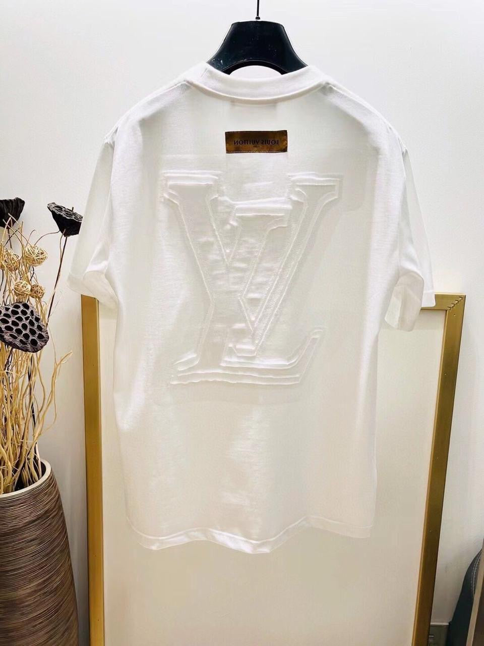 Louis Vuitton T-Shirt 2 colors