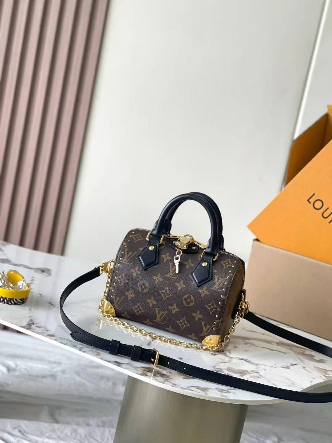 Louis Vuitton Sling