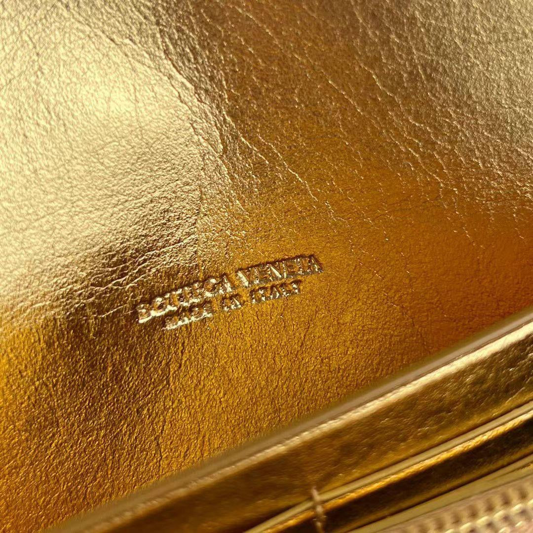 Bottega Veneta Clutch (VIP Quality)