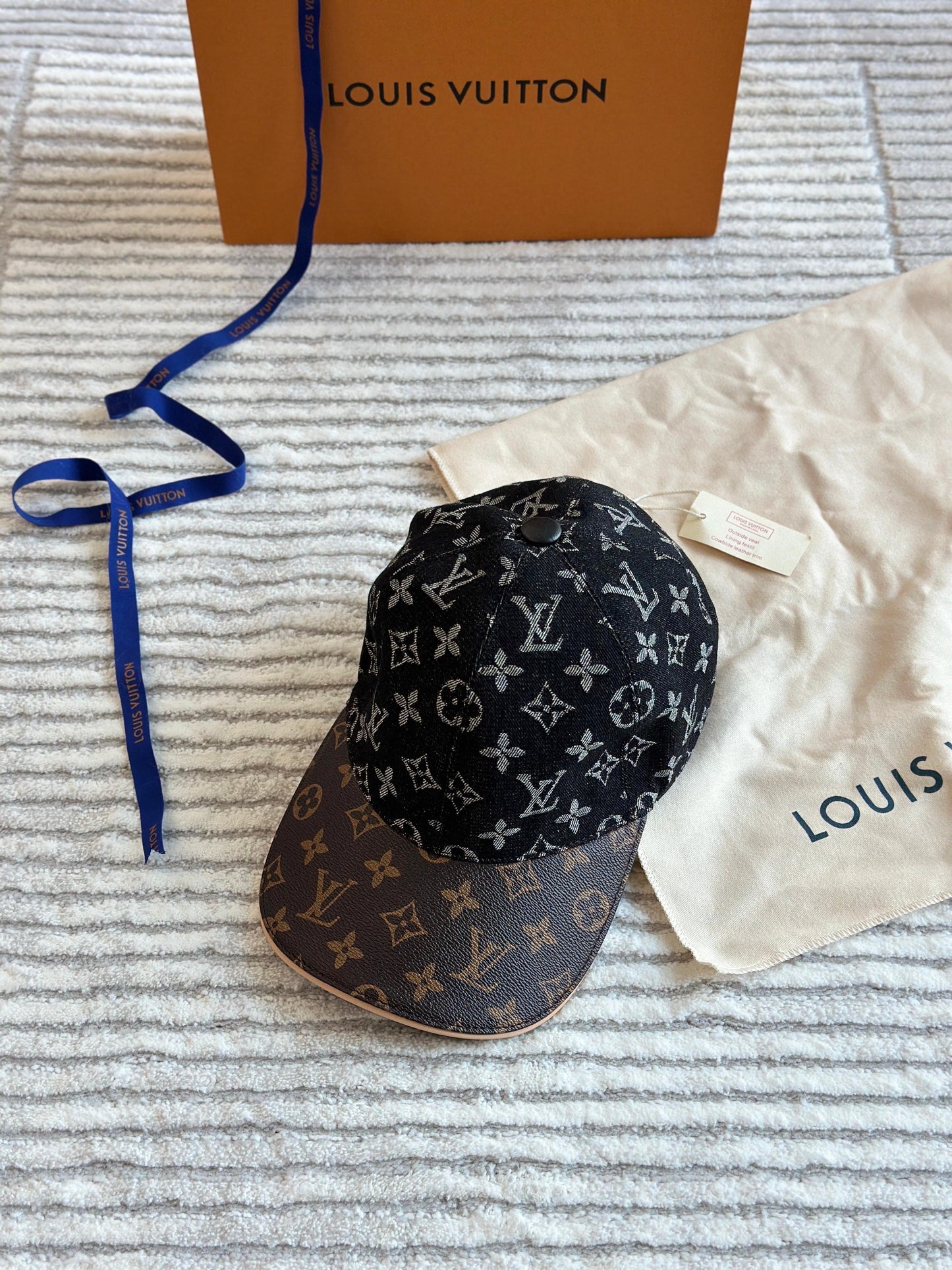 Louis vuitton Caps 3 colors