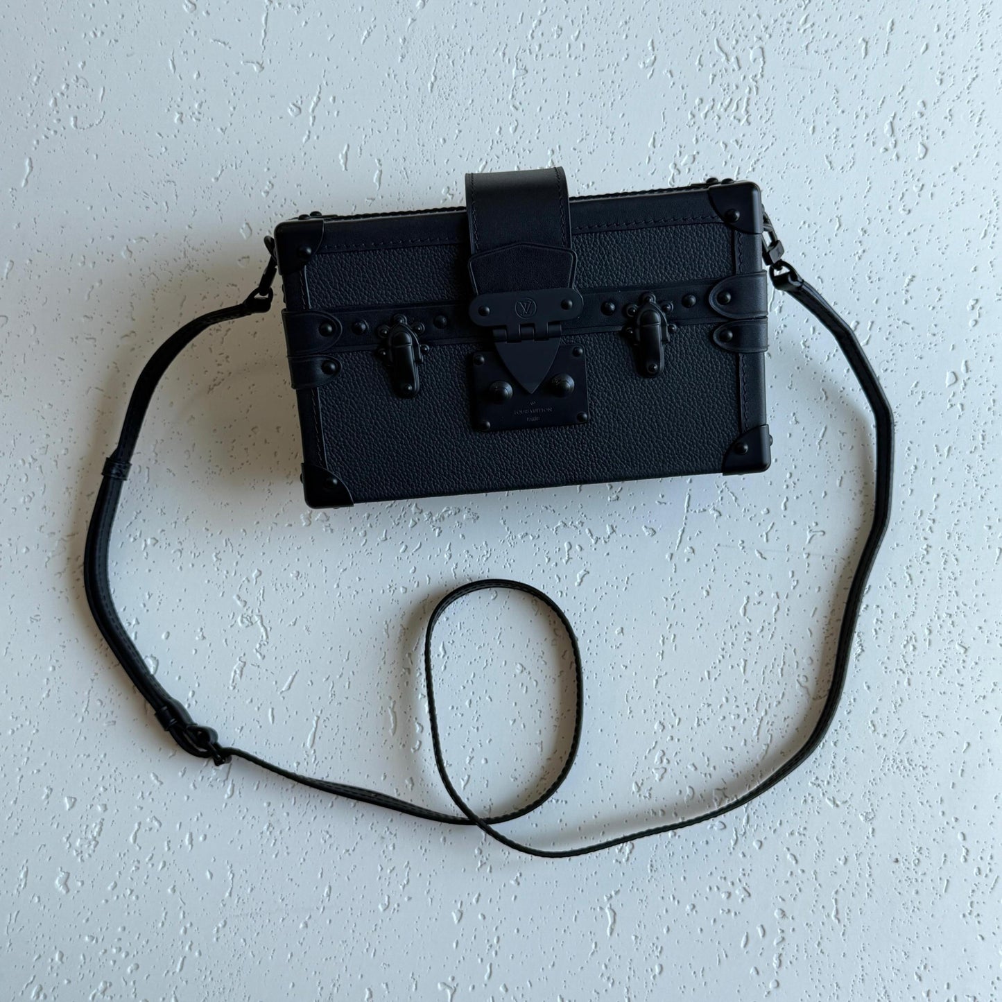 Louis Vuitton Sling Bag (VIP Quality)