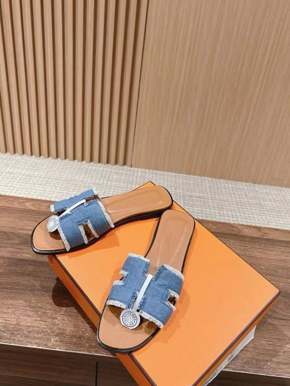 Hermes Slippers