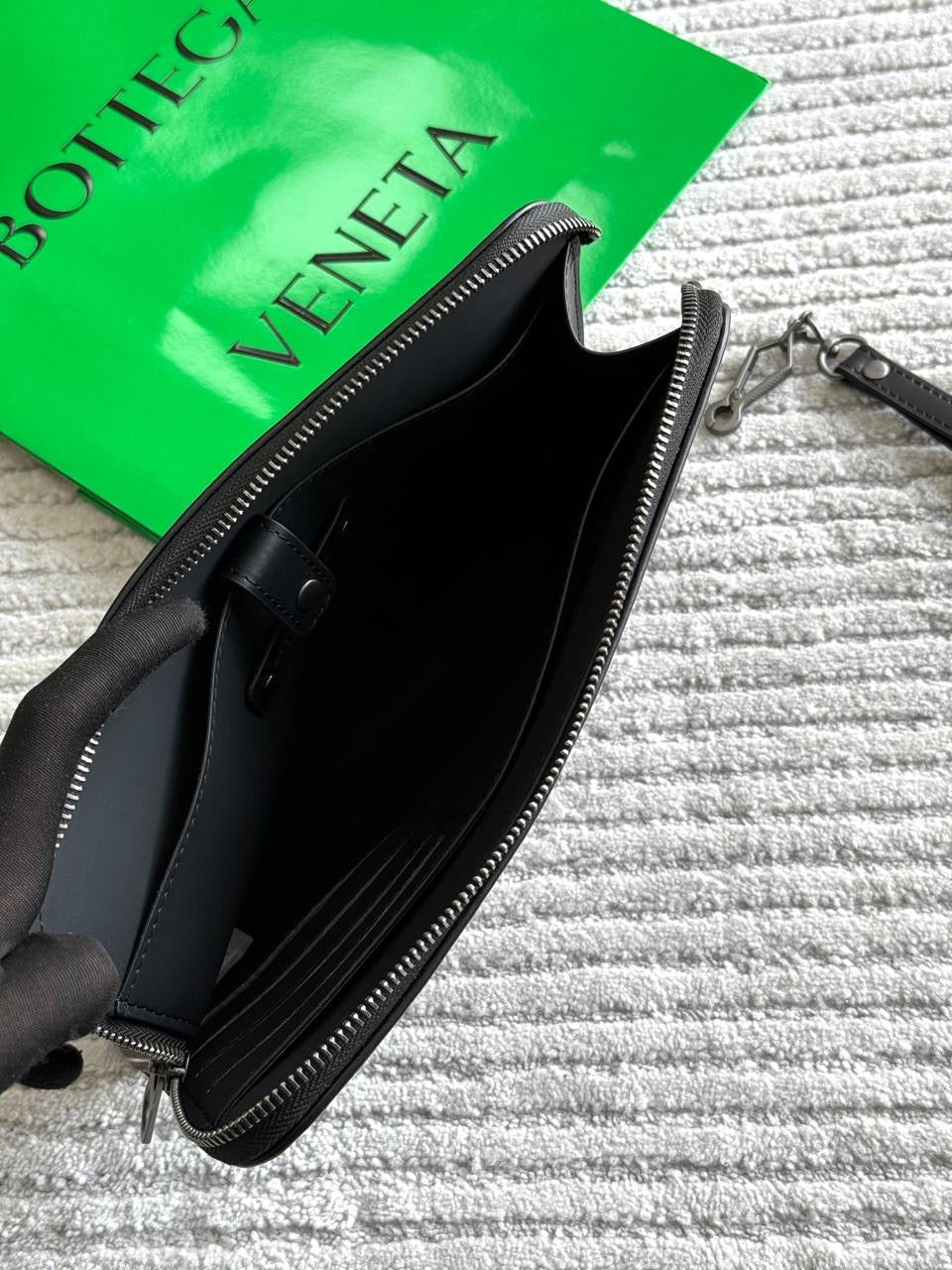 Bottega Clutch
