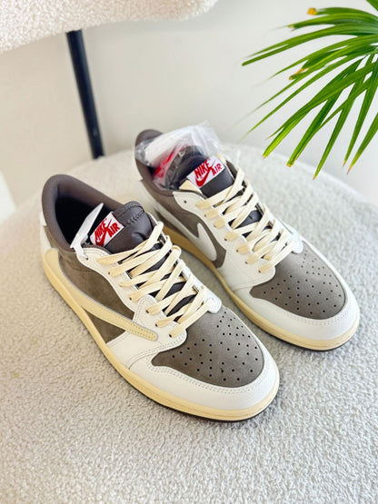 Nike Jordan 1 X Travis Scott Sneakers Vip