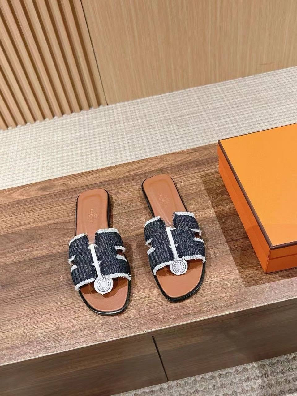 Hermes Slippers