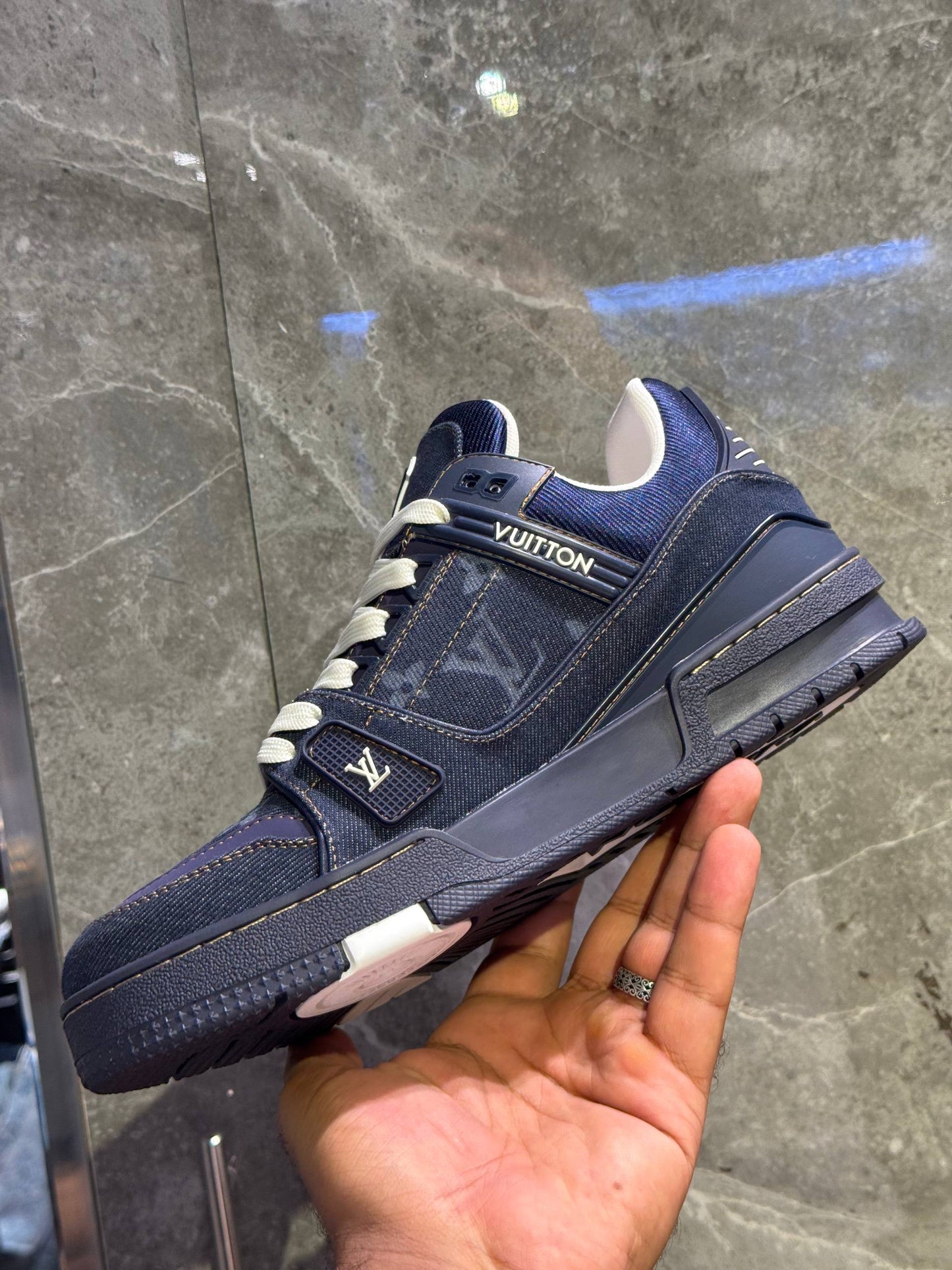 Louis Vuitton Sneakers
