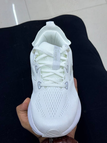 Brooks Sneakers