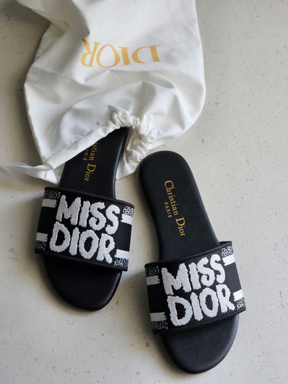 Dior flat