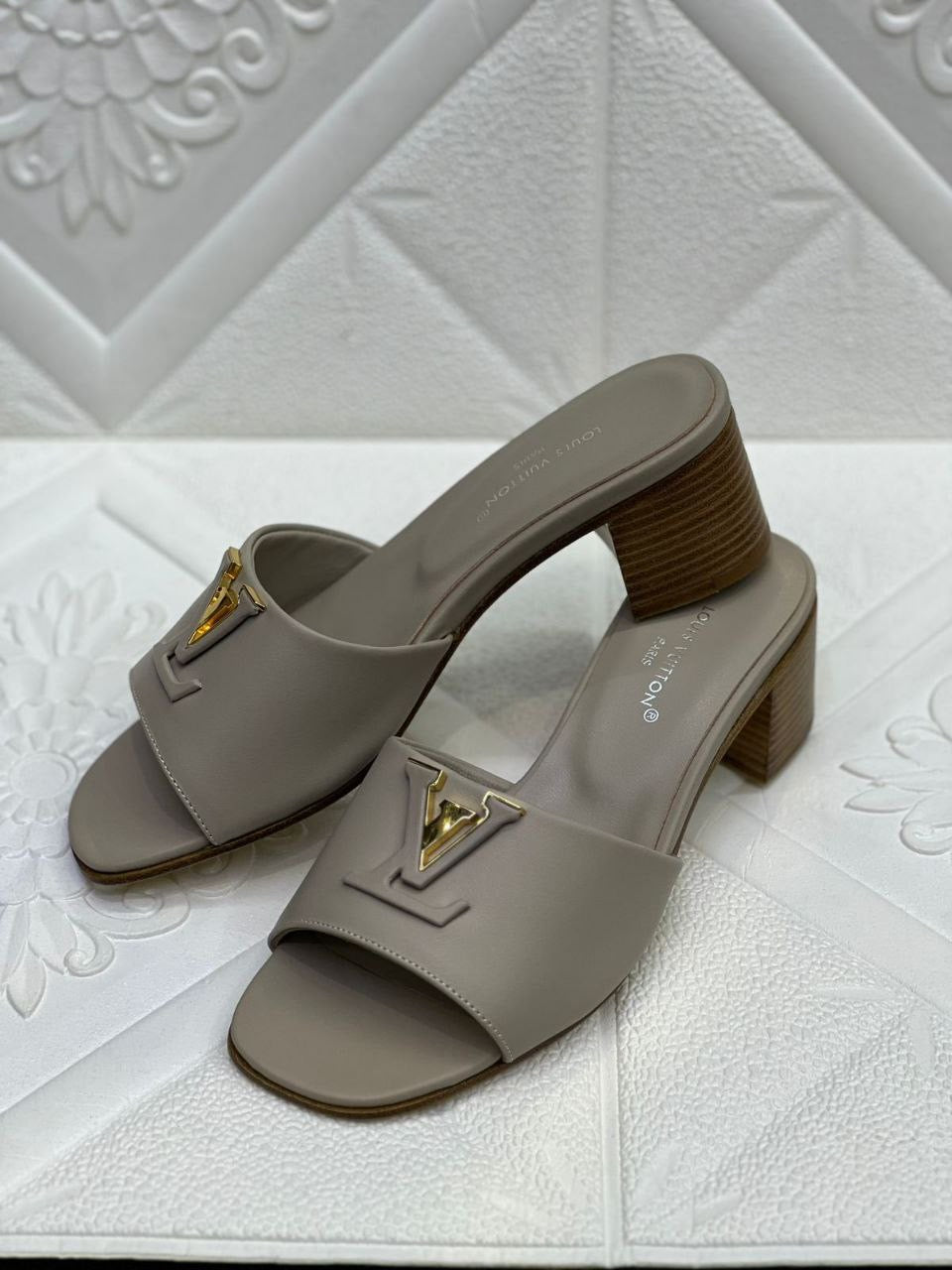 Louis Vuitton Heels & Slippers