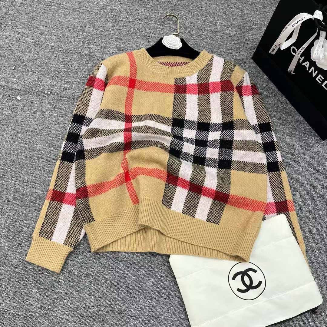 Burberry Sweaters