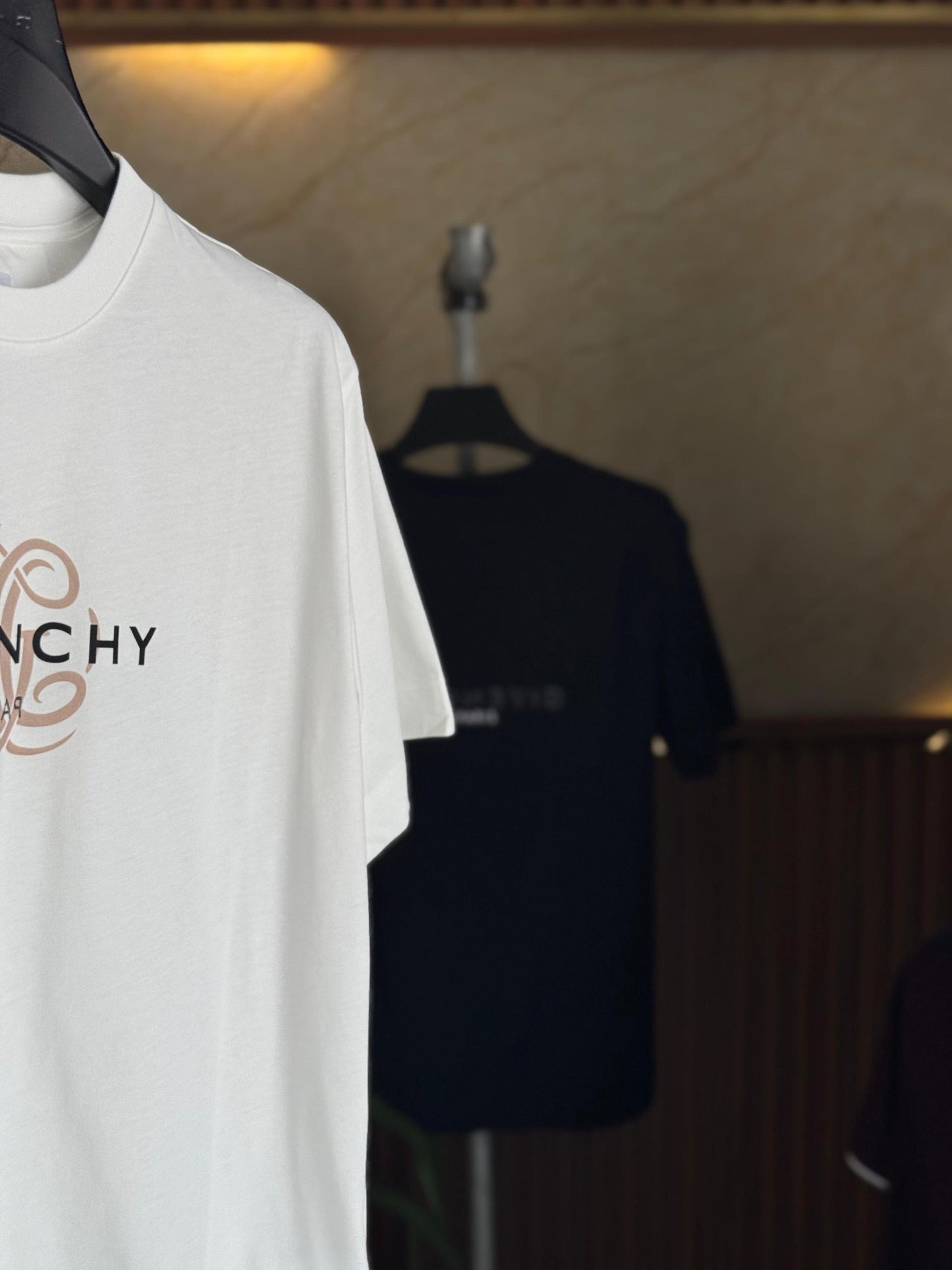 Givenchy T-Shirt 2 colors