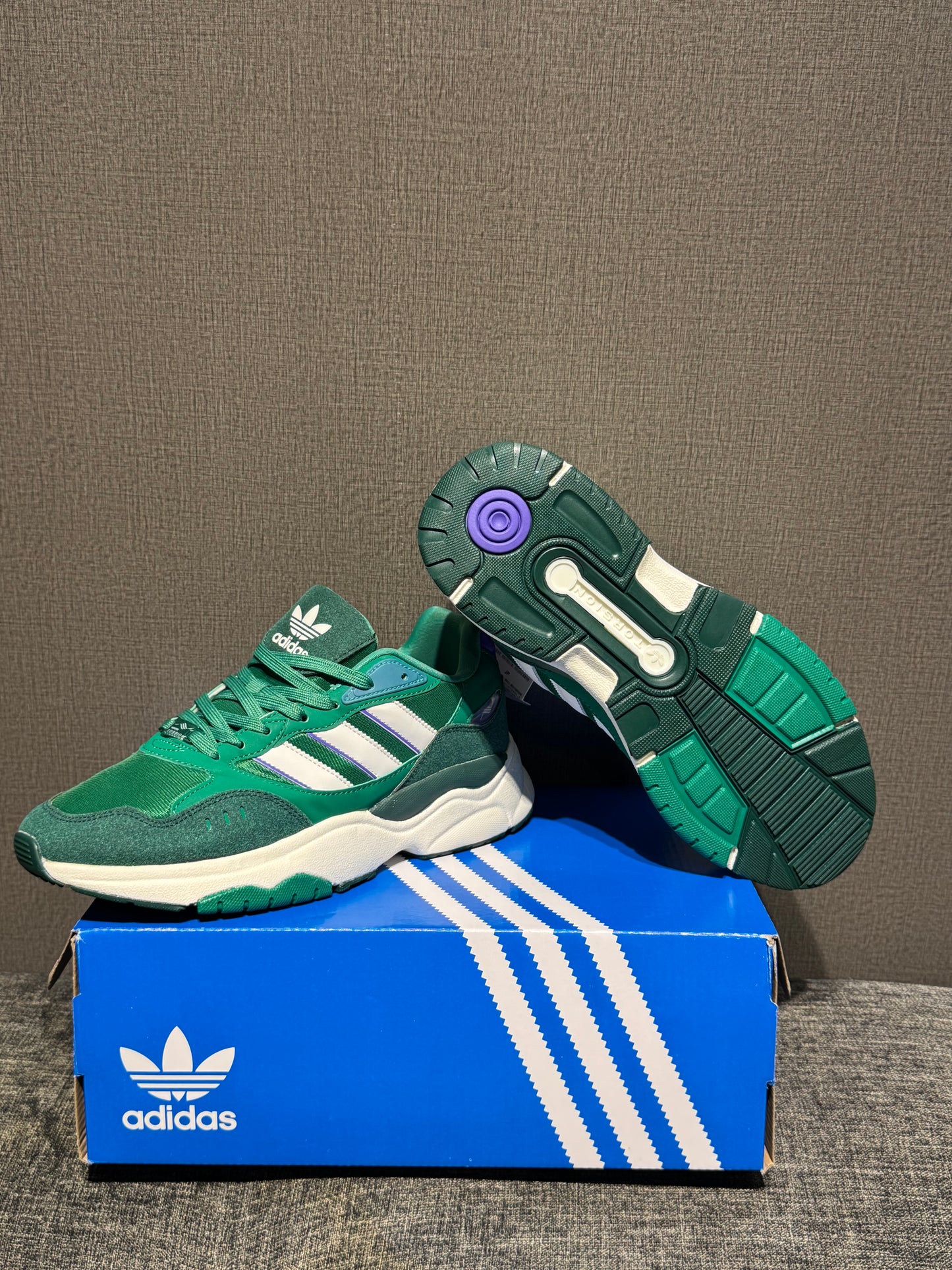 Adidas Retropy F90