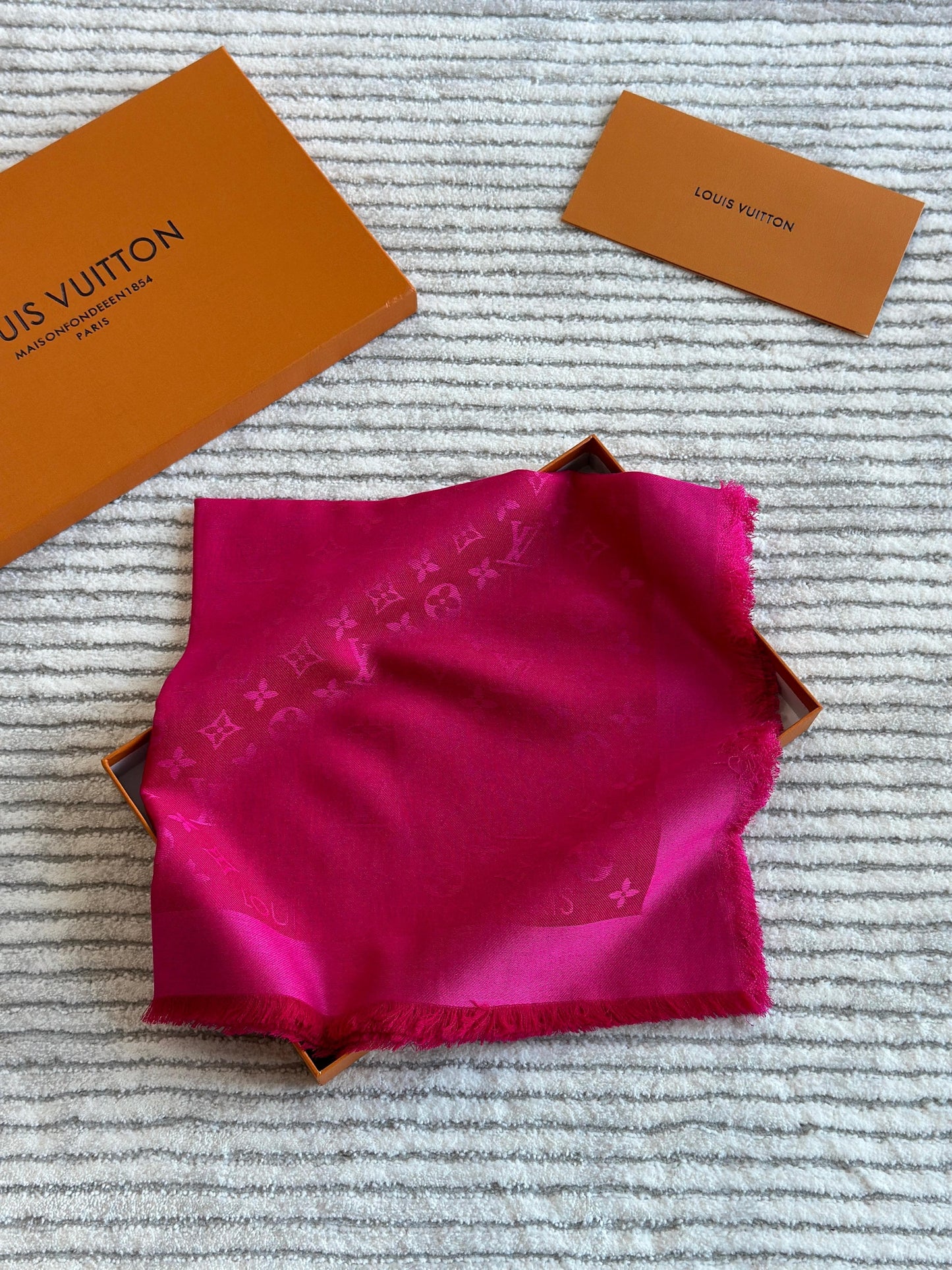 Louis Vuitton Scarf 2 colors