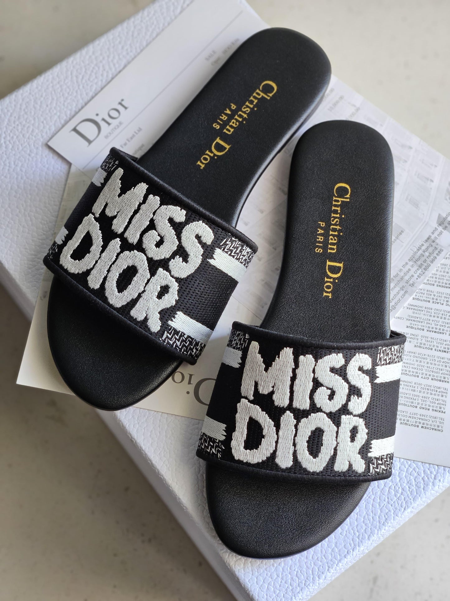 Dior flat