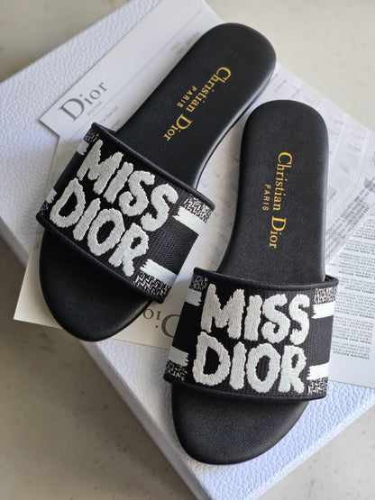 Dior flat