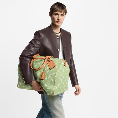 Louis Vuitton Duffle Bag ( VIP Quality )