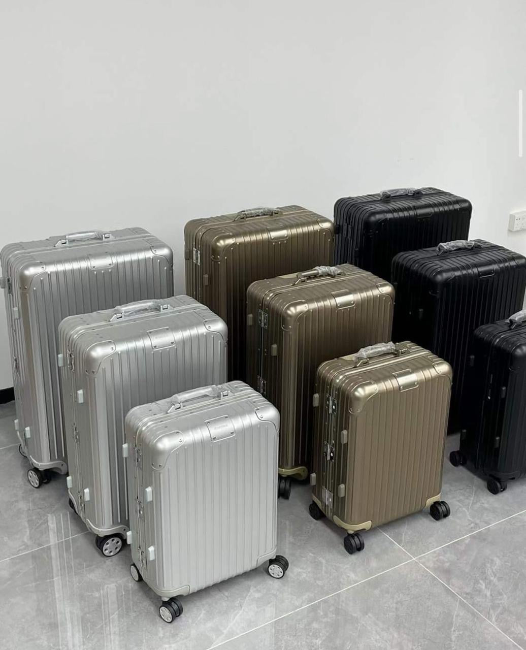 Rimowa Trolly Suitcase Set